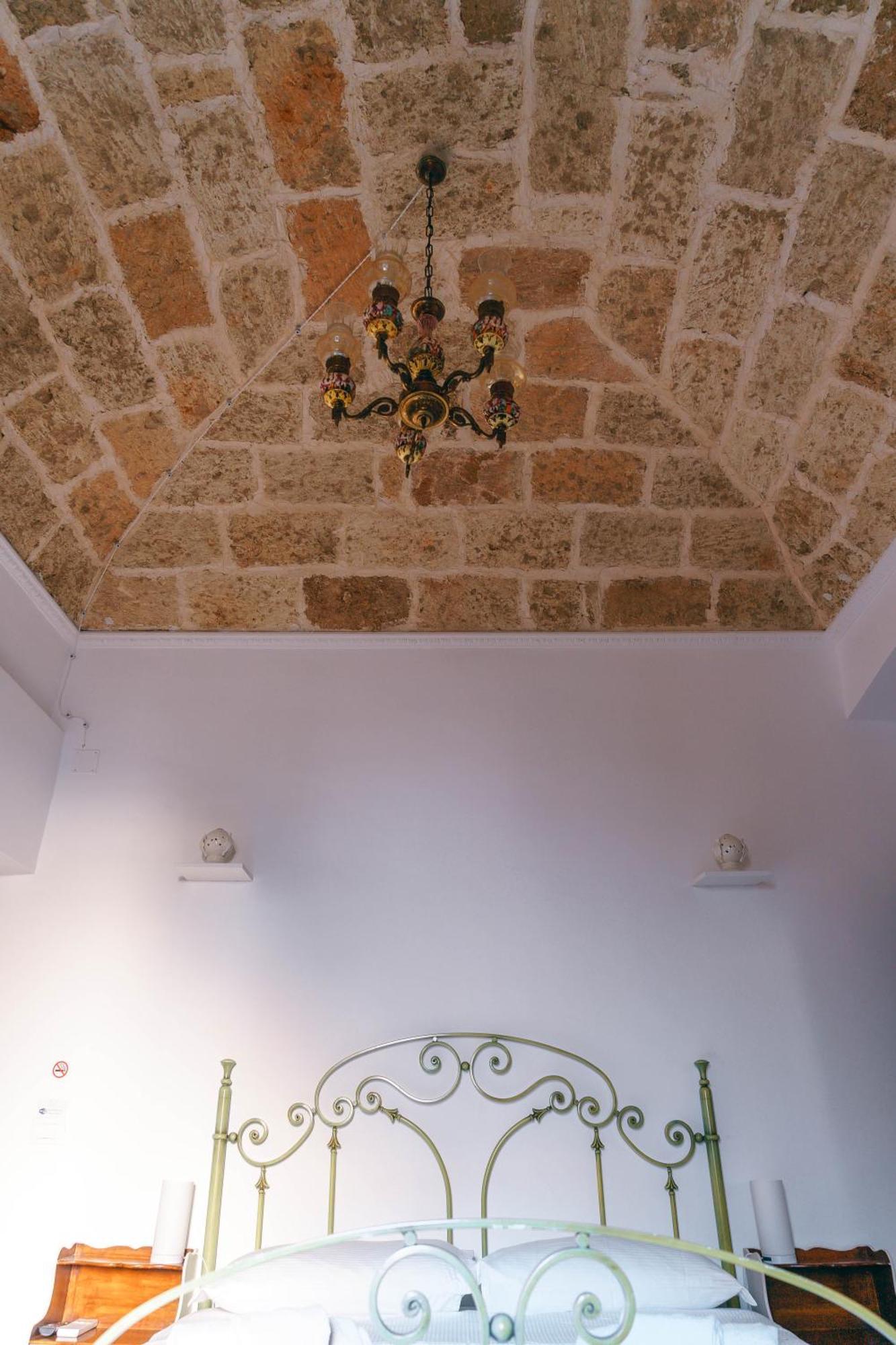 Corte Pietrantica - Charming Rooms & Suites Giovinazzo Room photo